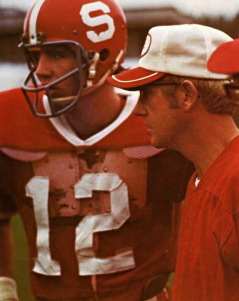 Former head coach Lou Holtz